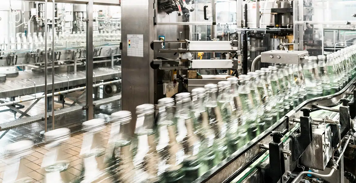 Why Partnering with a Trusted Bottling Equipment Company Matters - Steelhead Inc. - Custom Bottling Solution